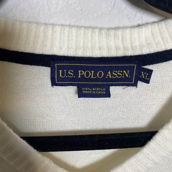 US Polo Assn Mens XL V Neck Long Sleeve Cream Sweater Preppy Ivy Minimalist - Picture 3 of 11
